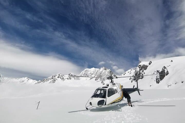 Heli Snow Landing on Franz Josef Glacier — 20-Minute Icefall Flight from Franz Josef photo 5