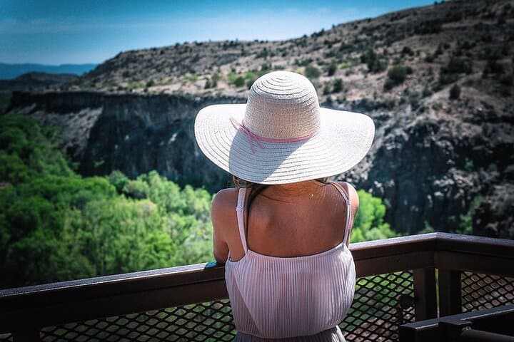Verde Canyon Railroad: Scenic Luxury Train Ride Through Arizona’s Red Rocks photo 2