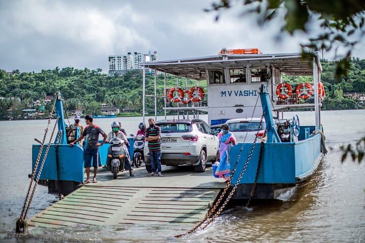 Discover Divar Island: Sunset Boat, Feni Tasting & Historic Sights photo 5