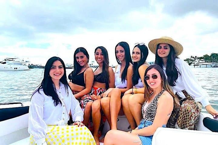Miami Bay Private Boat Rental: Sandbars, Star Islands & Guided Cruising photo 3