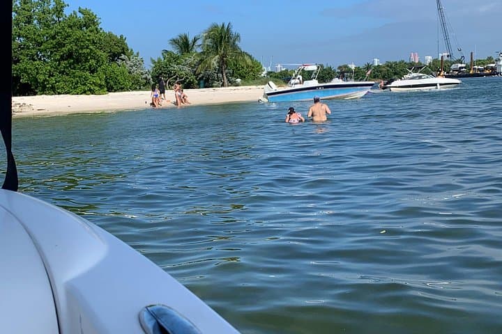 Miami Bay Private Boat Rental: Sandbars, Star Islands & Guided Cruising photo 5