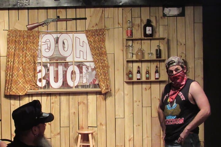 murder-mystery-dinner-show-pigeon-forge-marriage-can-be-murder photo 2