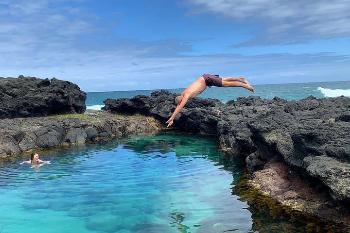 Behind the Bay: Byron Bay Waterfalls, Lake Ainsworth & Paddleboard Adventure photo 6