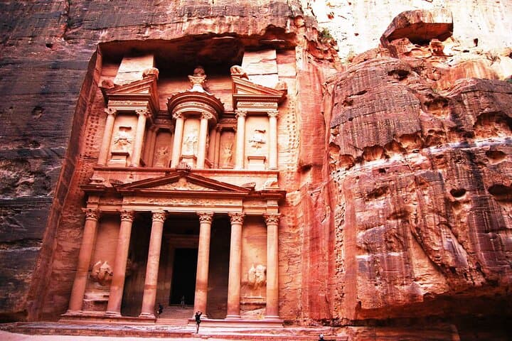 Petra and Wadi Rum Day Tour from Aqaba Port: Full-Day Petra & Desert 4x4 photo 5