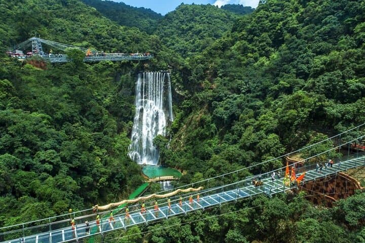 Half-Day Skywalk Glass Bridge and Waterfall Ravine Tour from Guangzhou photo 6