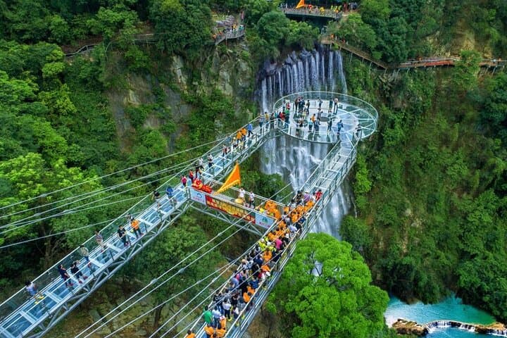 Half-Day Skywalk Glass Bridge and Waterfall Ravine Tour from Guangzhou photo 5