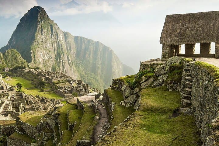 Overnight Machu Picchu via Hydroelectric Hike and Bus: 2-Day Budget Tour from Cusco photo 4