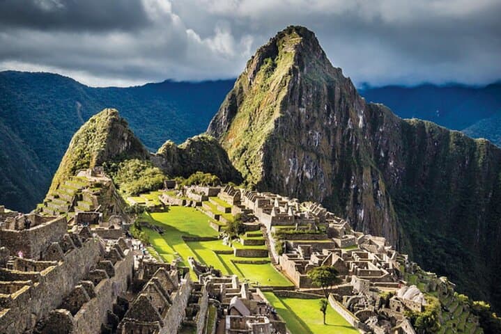 Overnight Machu Picchu via Hydroelectric Hike and Bus: 2-Day Budget Tour from Cusco photo 6