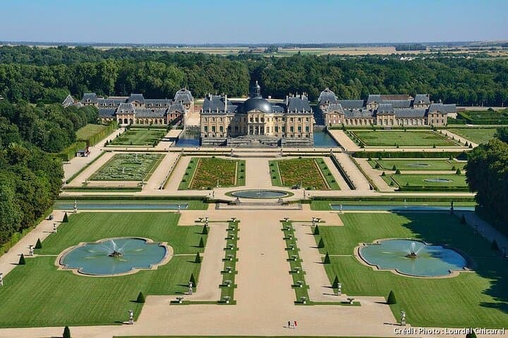 Day Trip from Paris to Château de Fontainebleau and Vaux-le-Vicomte — Castles, Gardens & History photo 2