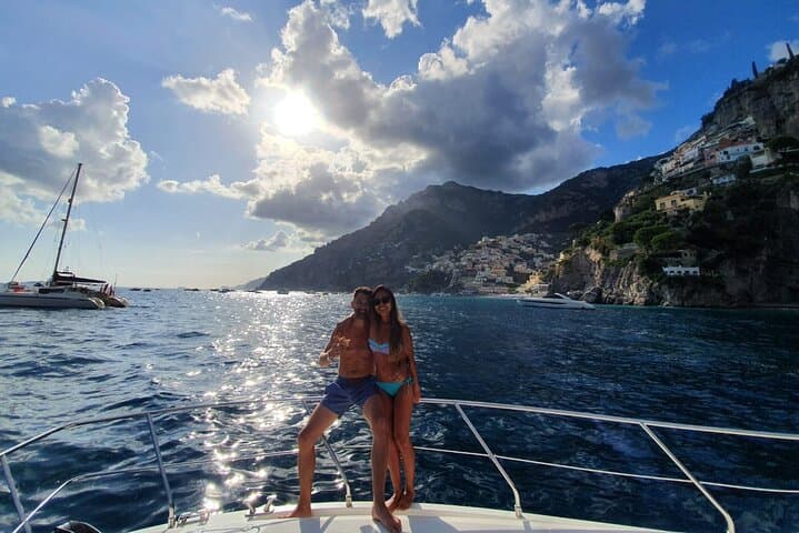Sailing the Amalfi Coast: Small-Group Day Trip from Positano or Praiano