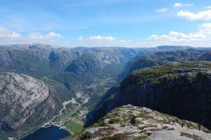Guided Hike to Kjerag and Kjeragbolten — Lysefjord's Iconic Boulder Hike photo 4