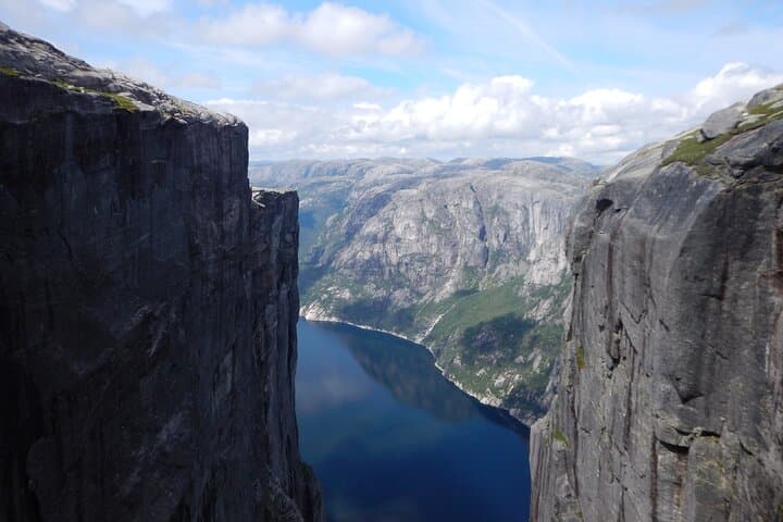 Guided Hike to Kjerag and Kjeragbolten — Lysefjord's Iconic Boulder Hike photo 5