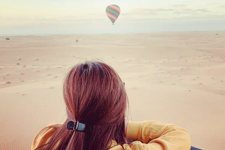 Dubai Morning Desert Balloon Ride: Sunrise Over Dunes & Wildlife photo 3