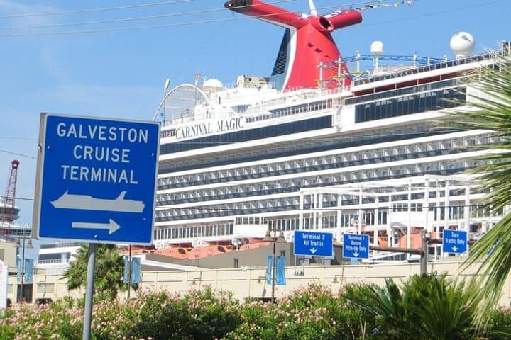 Private SUV Transfer Houston to Galveston: Reliable Round-Trip Cruise Shuttle photo 6