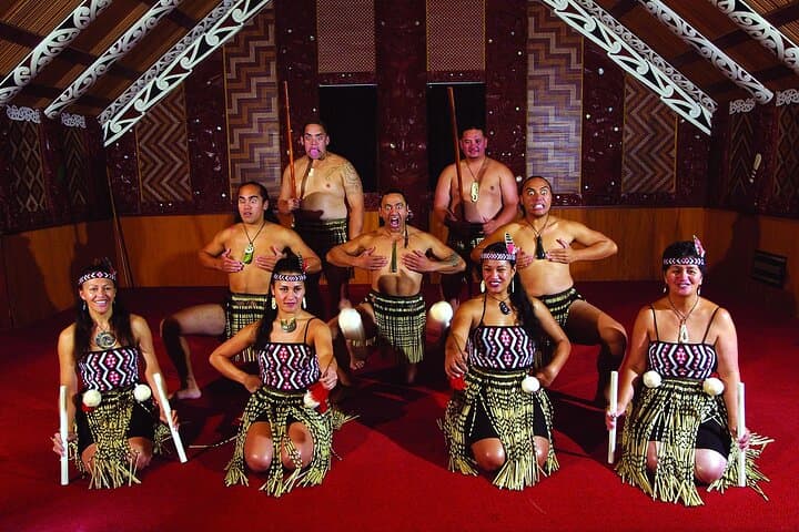 Rotorua Discovery: Te Puia Geothermal Valley, Māori Culture & Kiwi Encounter photo 4