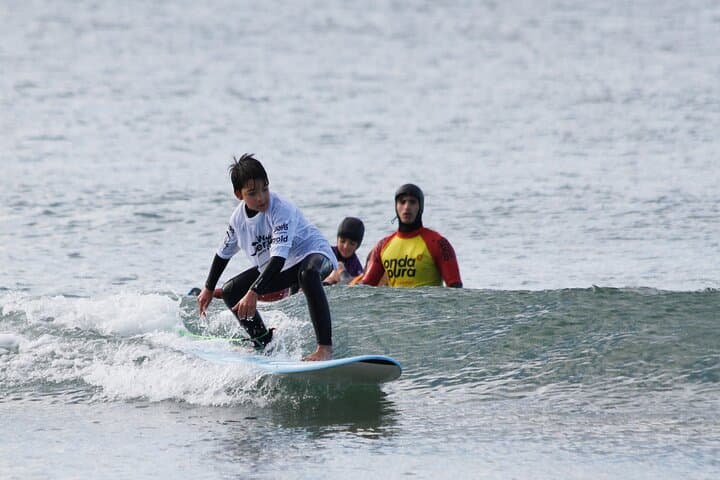 Praia de Matosinhos Surf Lesson — 90-Minute Class with Certified Instructors photo 4