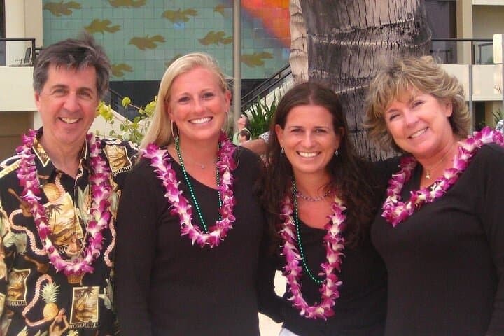 Kona Airport Lei Greeting: Start Your Big Island Trip with a Fresh Orchid Lei photo 4