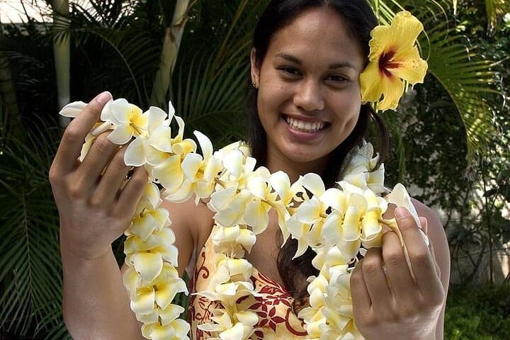 Kona Airport Lei Greeting: Start Your Big Island Trip with a Fresh Orchid Lei photo 5