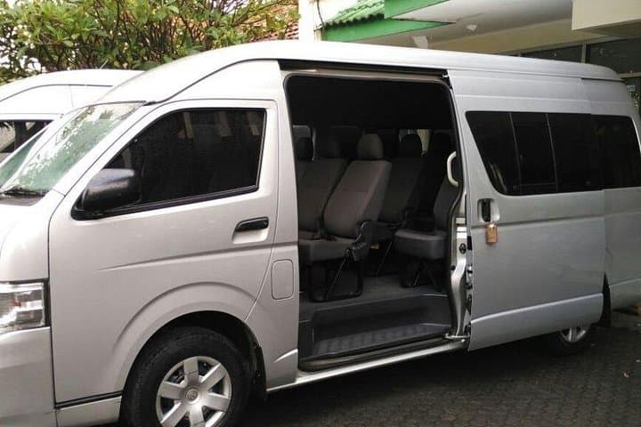 Colombo Airport Transfer from Bandaranaike (CMB) — Private Ride to Colombo Hotels photo 4
