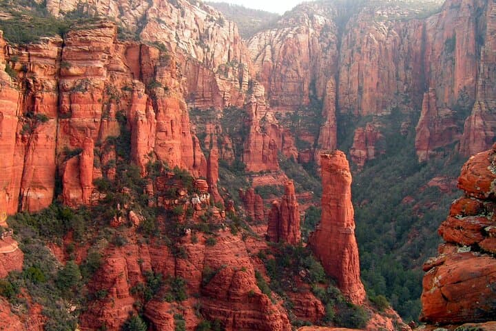 Sedona Highlights Private Tour: Oak Creek Canyon, Chapel of the Holy Cross, and Airport Mesa Views photo 6