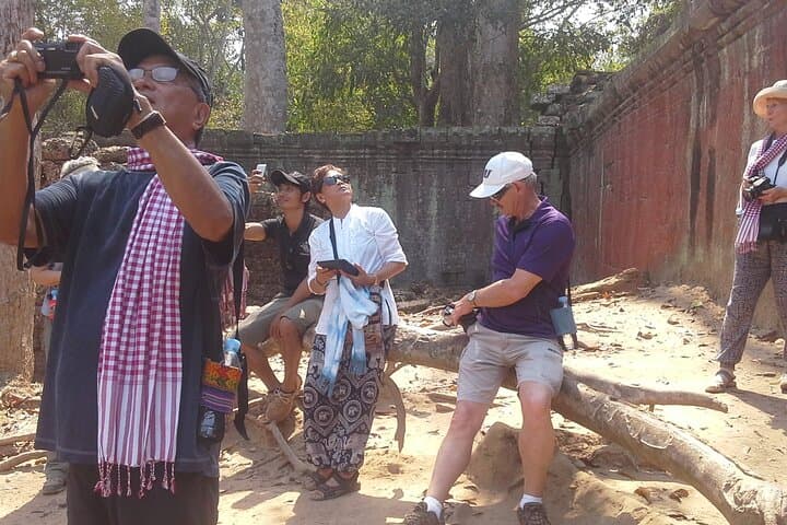 Sunrise at Angkor Wat: Small-Group Dawn Tour from Siem Reap photo 6