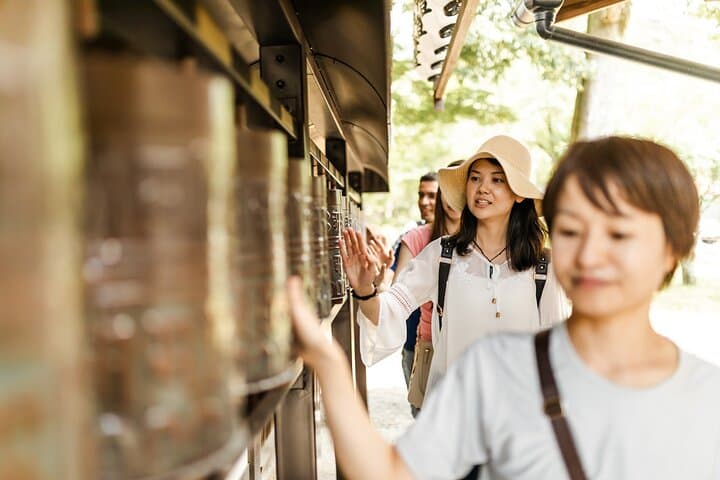 Private Gion Walking Tour: Explore Kyoto’s Geisha District with a Local Guide photo 4
