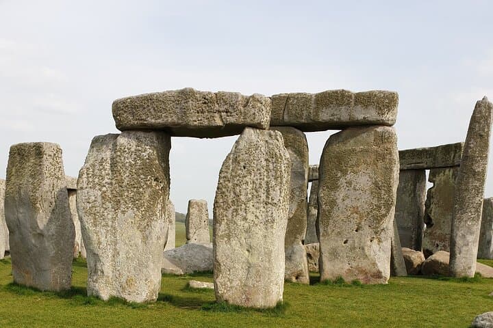 Bath and Beyond: Full-Day Private Tour to Salisbury, Old Sarum & Stonehenge photo 6