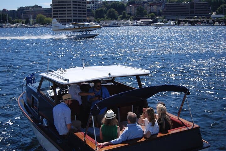 Seattle One-Hour BYOB Lake Union Sightseeing Cruise photo 6