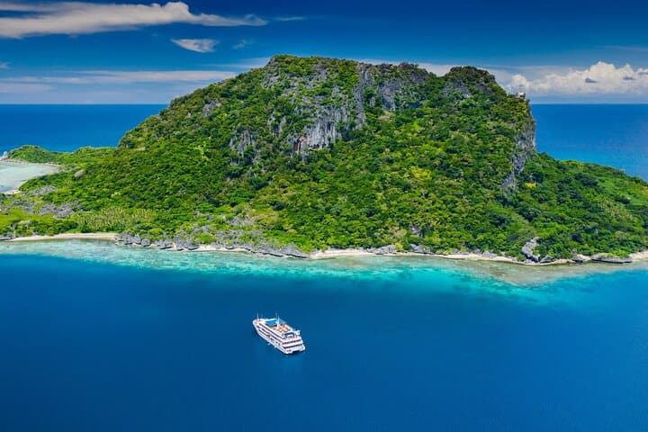 Escape to Paradise: 7-Night Blue Lagoon Cruise in Fiji photo 3