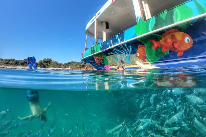 Custom 4-Hour Private Rio Boat Excursion from Pula to Kamenjak