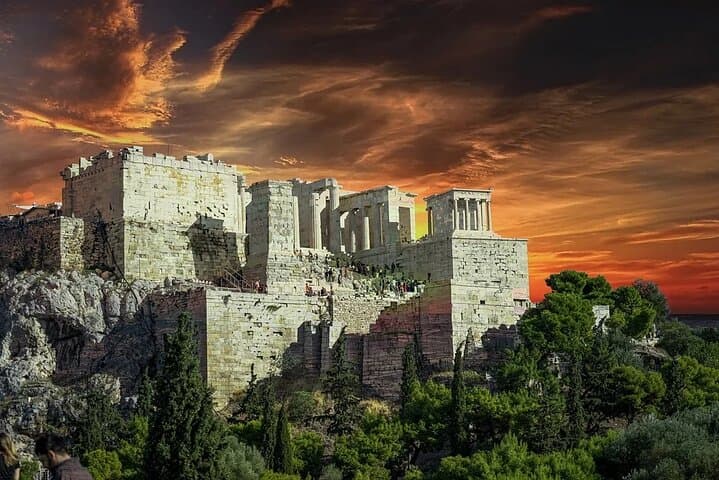 Athens By Night: 4-Hour Private Evening Tour of Acropolis, Piraeus & Stavros Niarchos