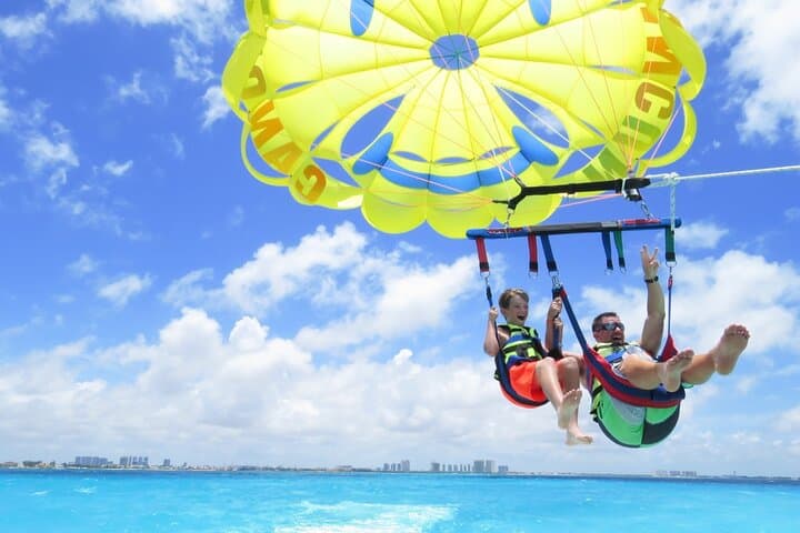 Parasailing in Cancun: 40-Minute Caribbean Flight with Transport photo 4