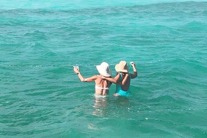 Marathon Sandbar Escape: Grassy Key Floating & Snorkel Tour