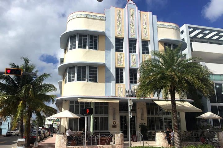 Private Miami Half-Day City Tour — Art Deco, Wynwood & Biscayne Bay photo 2