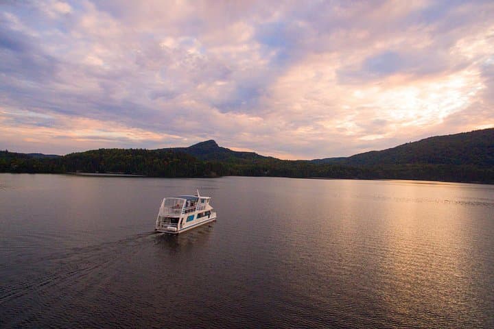 Mont-Tremblant Lake Cruise: 60-Minute Lac Tremblant Boat Tour from Place Saint-Bernard photo 3