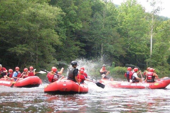 Lower Pigeon River Rafting Trip — Family-Friendly 5.5-Mile Float Near Pigeon Forge photo 5