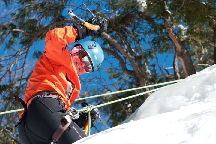 Ice Climbing Initiation at Mont-Tremblant: A Beginner’s Guide to Vertical Adventure photo 4