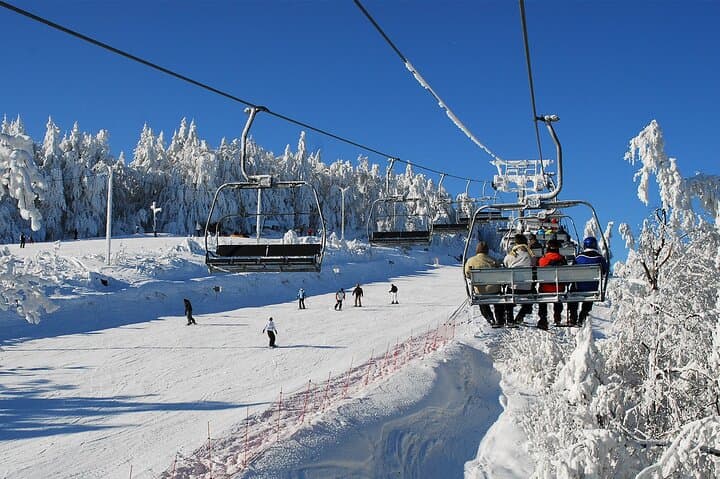 Beginner Ski Day Trip from Krakow to Zakopane — Private Lessons & Gear Included