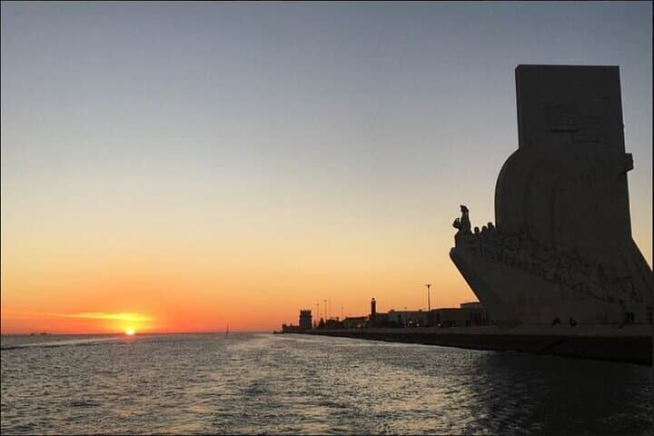 Sunset Sail on the Tagus: Private Lisbon Cruise with Drinks photo 5
