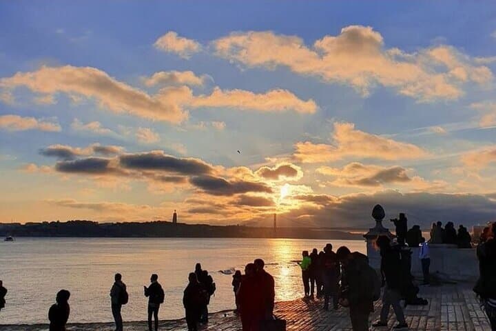 Sunset Sail on the Tagus: Private Lisbon Cruise with Drinks photo 6