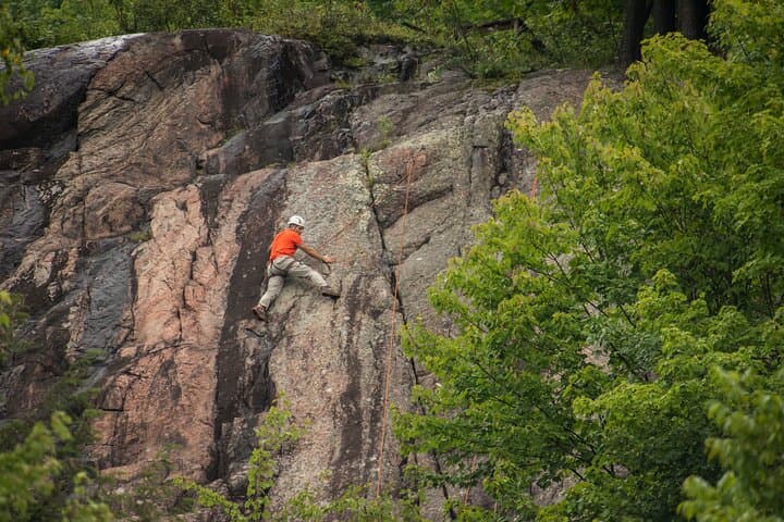 Rock Climbing in Mont-Tremblant: Beginner Climbing Course at Place St-Bernard photo 4