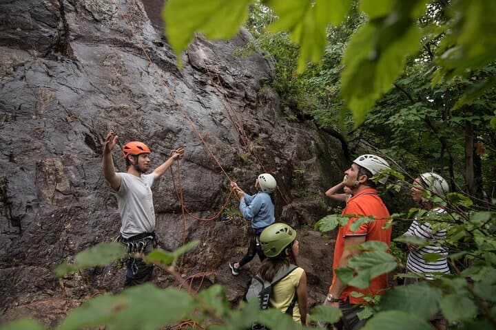 Rock Climbing in Mont-Tremblant: Beginner Climbing Course at Place St-Bernard photo 5