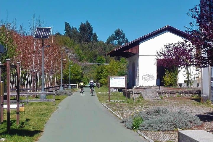 Full-Day Cycling Ecopista do Dão: 49 km One-Way E-Bike Tour from Coimbra photo 1