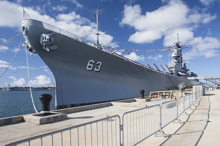 Private USS Arizona & USS Missouri Pearl Harbor Tour — Full-Day Guided History Experience photo 4