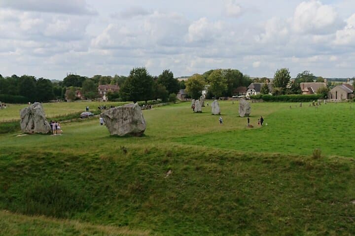Stonehenge & Avebury in One Day: Full-Day Salisbury Megaliths Tour photo 6