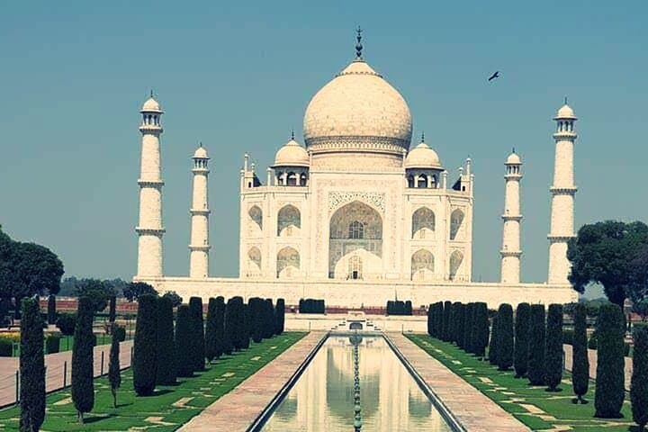 Same-Day Taj Mahal Tour from Bengaluru with Flights and Lunch