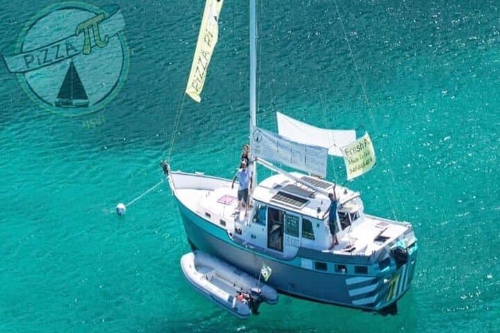 Island Hop & Food Boat Tour in the US Virgin Islands: Lime Out, Pizza Pi & Lovango Beach Club photo 6