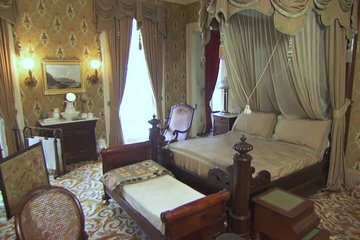 Private Urban Plantation and French Quarter Walking Tour: Inside New Orleans' Planter Homes photo 6