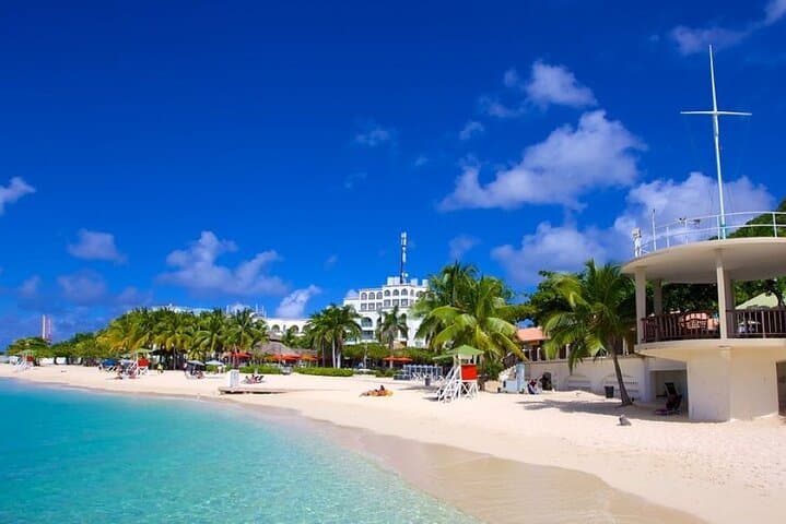 Montego Bay Day Trip: Doctor's Cave Beach, Margaritaville & Hip-Strip Shopping photo 1