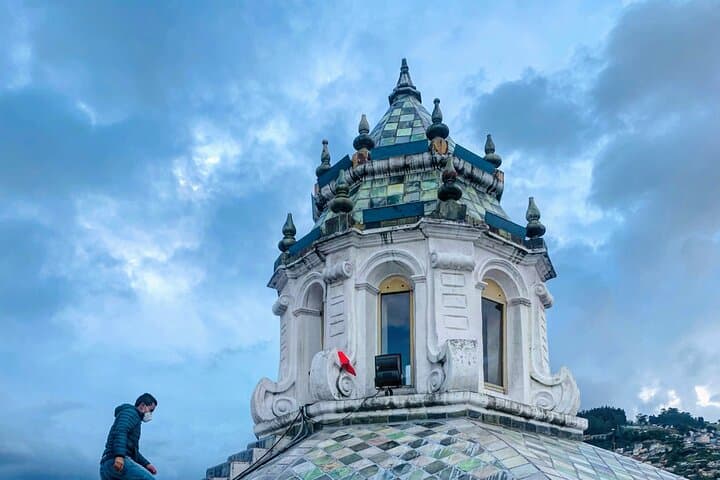 Quito City Tour & Equator Line — Historic Old Town Walk and Mitad del Mundo photo 3